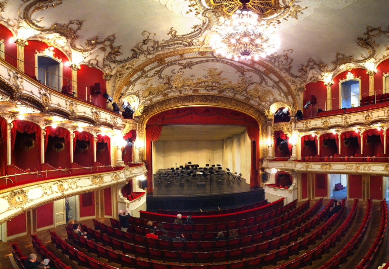Stadttheater Fürth: Επιβλητικότητα και Ιστορία 5